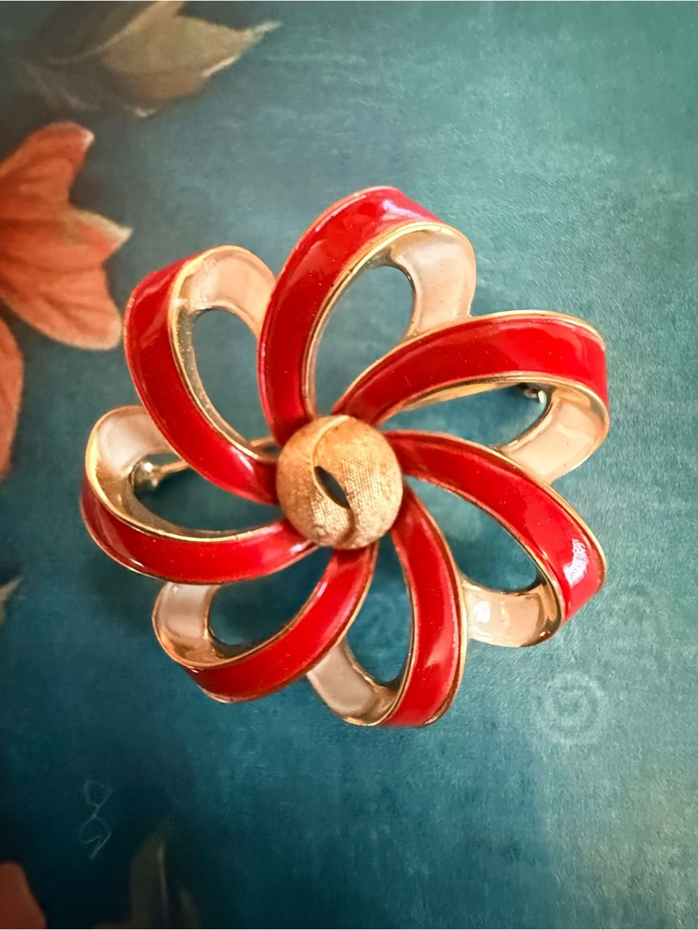 Enamel Brooch. - Picture 2 of 3